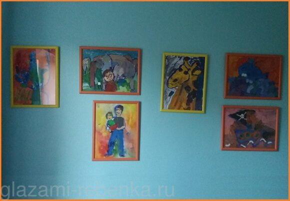 Рисунки на стене в детской